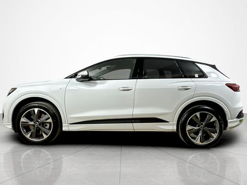 Certified 2023 Audi Q4 e-tron Premium Plus w/ Premium Plus AWD/4WD image 2