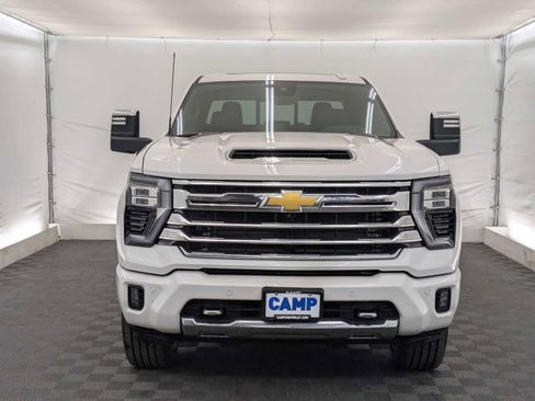 Used 2024 Chevrolet Silverado 3500 High Country w/ High Country Premium Package image 9
