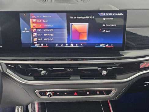 Used 2024 BMW X7 M60i w/ Executive Package image 30