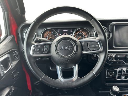 Used 2018 Jeep Wrangler Unlimited Sahara image 12