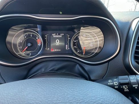 Used 2019 Jeep Cherokee Latitude w/ Cold Weather Group image 25