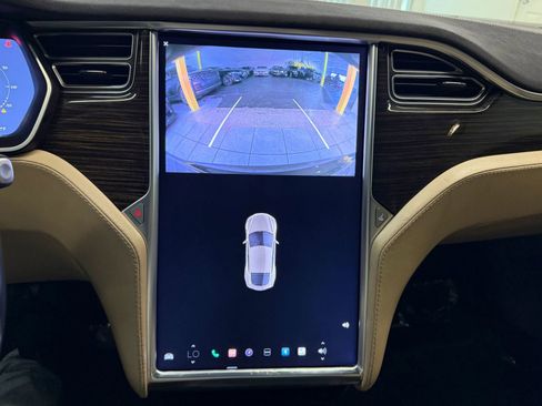 Used 2015 Tesla Model S 70D image 31