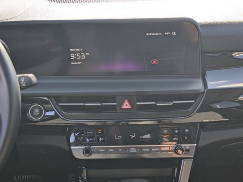 Certified 2024 Kia Seltos S FWD image 17