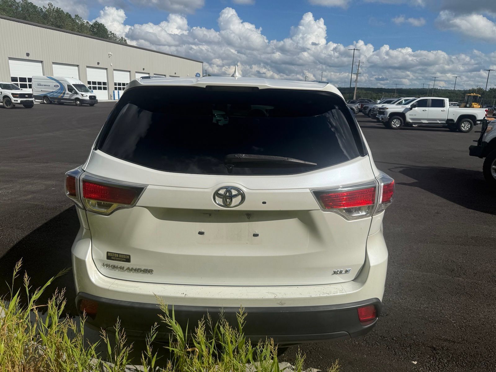 Used 2016 Toyota Highlander XLE FWD image 6