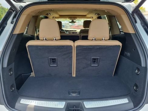 Used 2024 Cadillac XT6 Premium Luxury w/ Platinum Package FWD image 8