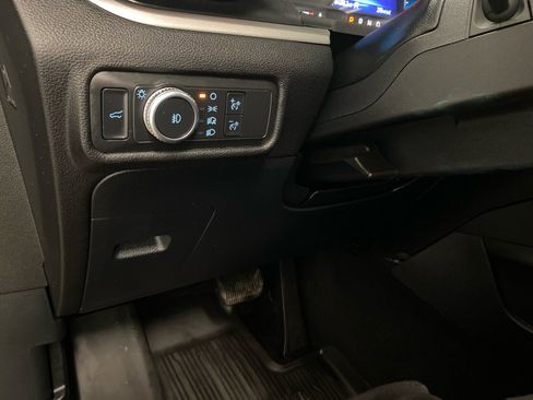 Used 2021 Ford Explorer XLT w/ Equipment Group 202A image 19