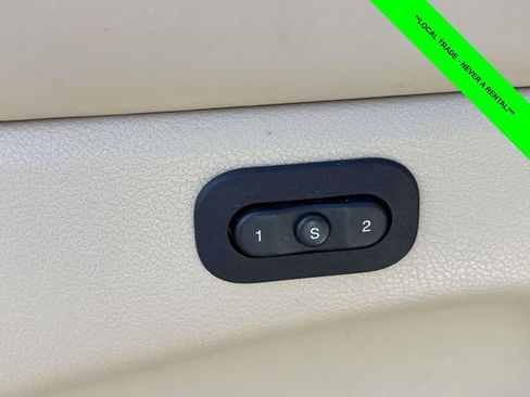 Used 2014 Jeep Grand Cherokee Overland image 12