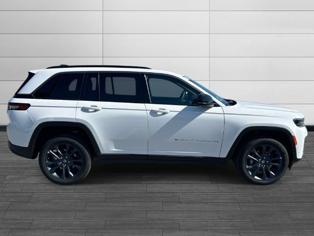 New 2026 Jeep Grand Cherokee Limited AWD/4WD image 2