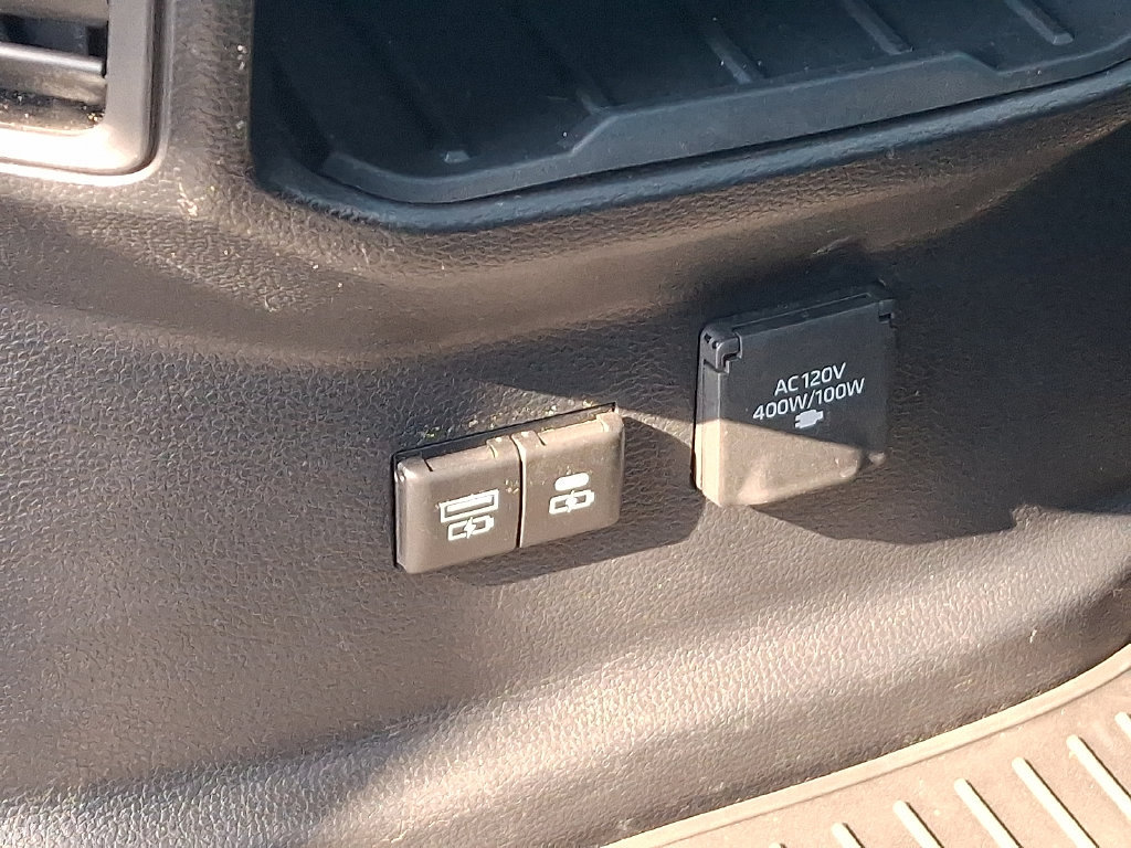 Certified 2025 Toyota Tundra Limited AWD/4WD image 11