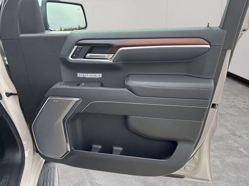 New 2026 GMC Sierra 1500 Denali w/ Technology Package AWD/4WD image 15