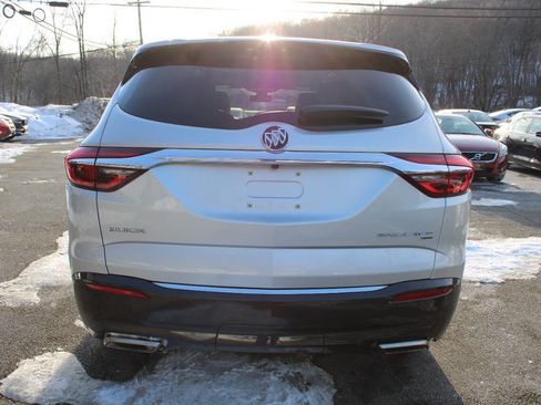 Used 2018 Buick Enclave Premium w/ Experience Buick Package image 9