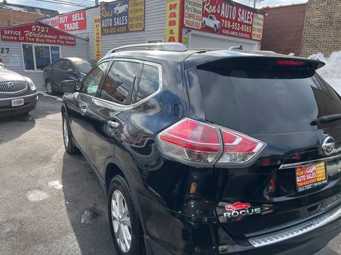 Used 2016 Nissan Rogue SV image 9