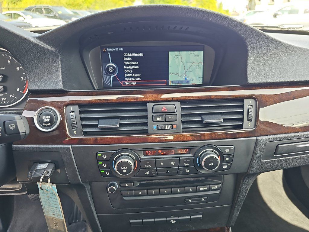 Used 2011 BMW 335i xDrive Sedan AWD/4WD image 14