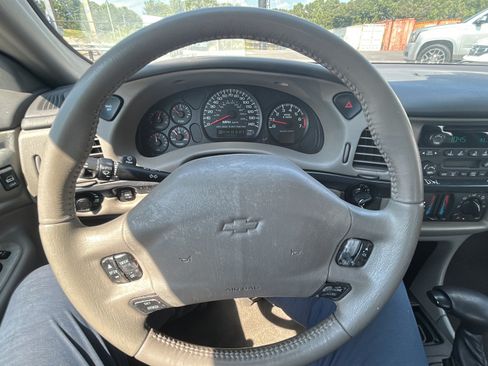 Used 2004 Chevrolet Impala LS w/ Preferred Equipment Group FWD image 15
