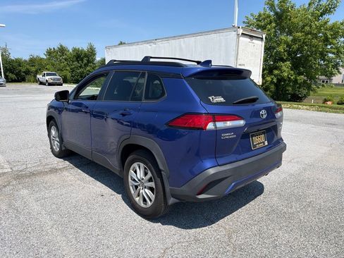 Used 2022 Toyota Corolla Cross LE AWD/4WD image 4