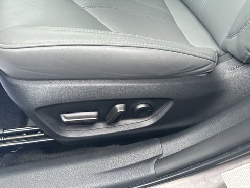 Used 2019 Toyota Avalon XLE w/ Moonroof Package image 14