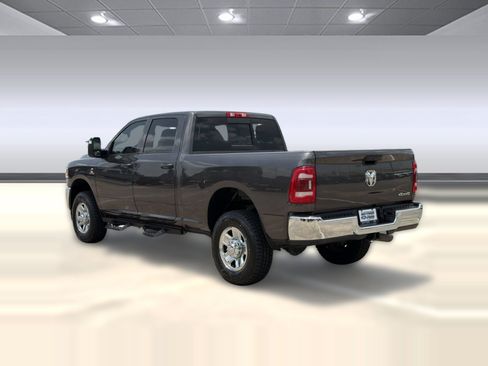 Used 2024 RAM 2500 Tradesman w/ Chrome Appearance Group AWD/4WD image 3