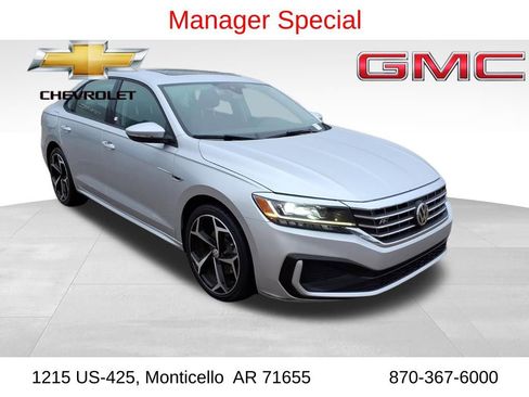 Used 2020 Volkswagen Passat 2.0T R-Line image 1