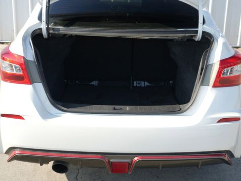 Used 2019 Nissan Sentra NISMO image 9