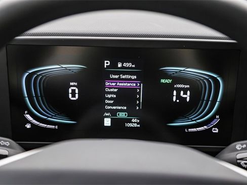Certified 2025 Kia Niro LX image 22