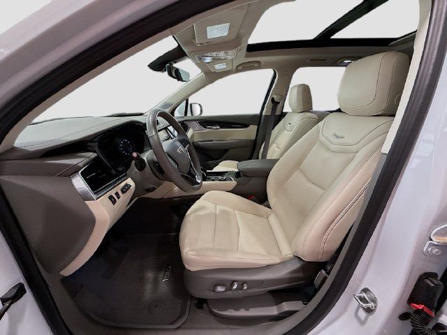 Used 2024 Cadillac XT6 Premium Luxury w/ Technology Package AWD/4WD image 19
