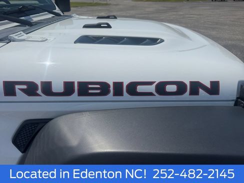 Used 2024 Jeep Gladiator Rubicon w/ Convenience Group AWD/4WD image 17