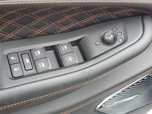 New 2026 Jeep Grand Cherokee L Summit w/ Obsidian Package AWD/4WD image 18