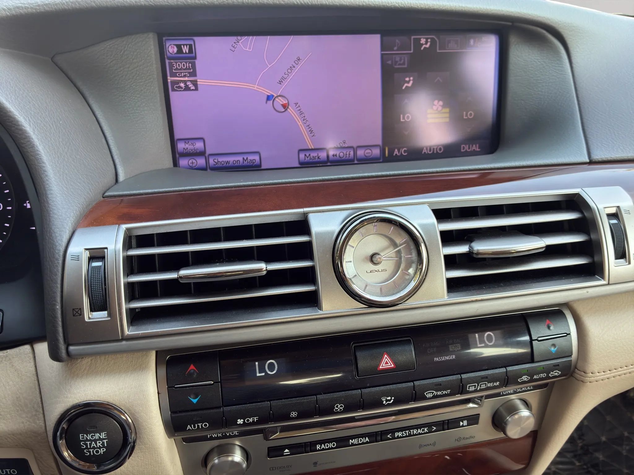 Used 2013 Lexus LS 460 AWD w/ Comfort Pkg image 16