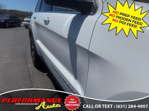 Used 2015 Jeep Grand Cherokee Laredo w/ Quick Order Package 23E AWD/4WD image 16