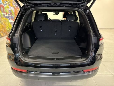 New 2025 Jeep Grand Cherokee Laredo image 45