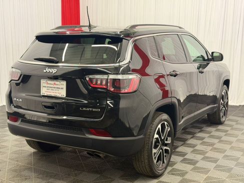Used 2022 Jeep Compass Limited w/ Sun and Sound Group AWD/4WD image 4