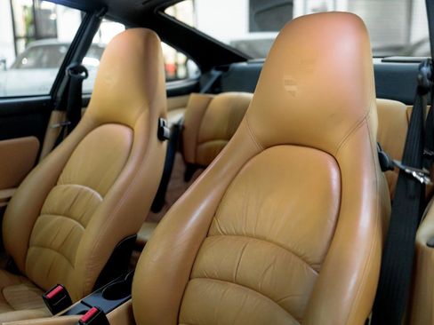 Used 1998 Porsche 911 Carrera image 40