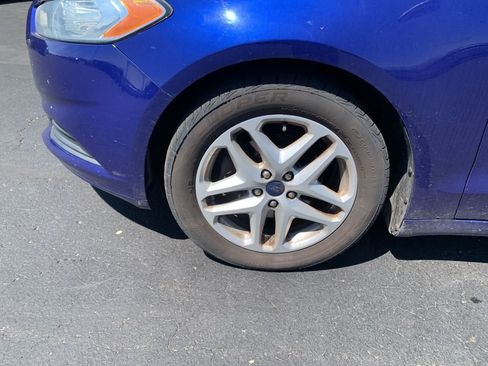 Used 2016 Ford Fusion SE image 12