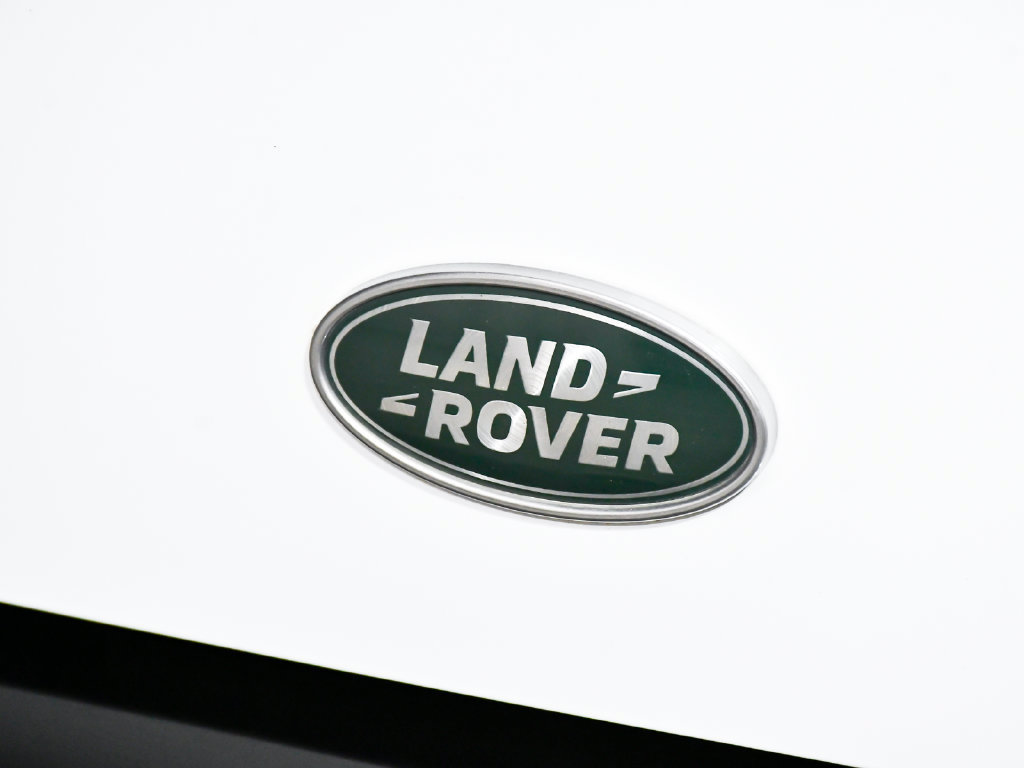 Used 2023 Land Rover Defender 90 X-Dynamic SE AWD/4WD image 90