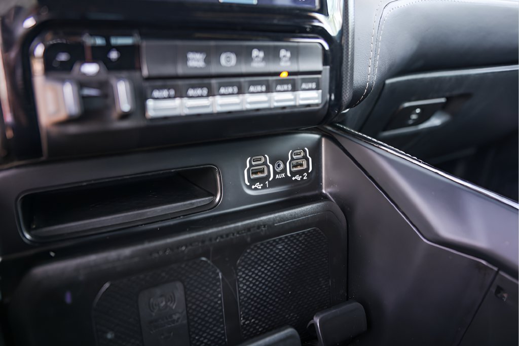 Used 2022 RAM 2500 Limited AWD/4WD image 23