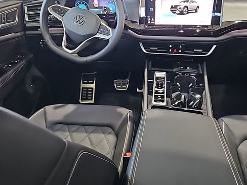 New 2026 Volkswagen Atlas Cross Sport SEL Premium R-Line AWD/4WD image 25