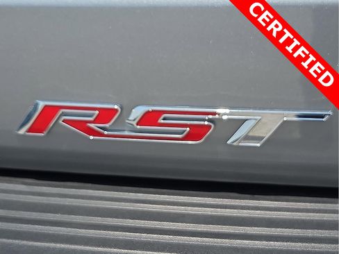 Used 2025 Chevrolet Suburban RST w/ RST Capability Package image 9