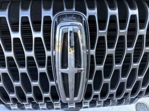 Used 2020 Lincoln Corsair FWD w/ Equipment Group 101A image 8