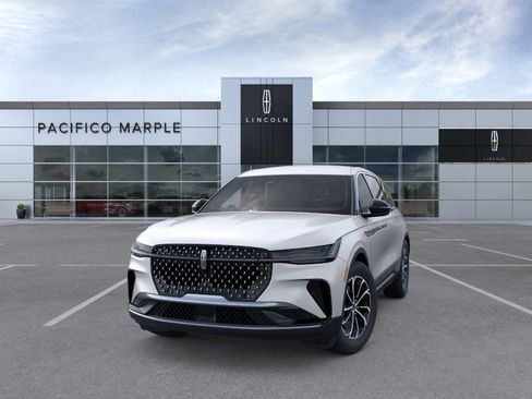 New 2026 Lincoln Nautilus Premier image 2