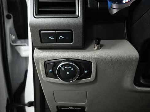 Used 2021 Ford F550 2WD Regular Cab Super Duty image 15