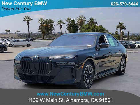 New 2026 BMW i7 M70 w/ Executive Package AWD/4WD image 1