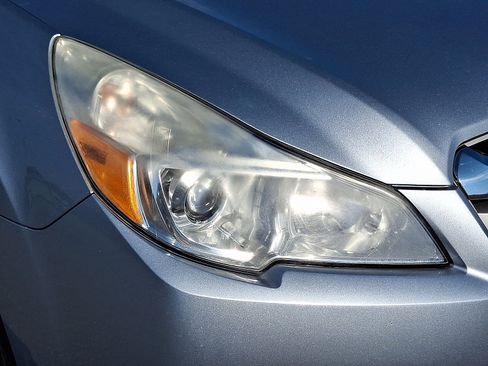 Used 2013 Subaru Outback 2.5i Premium image 10