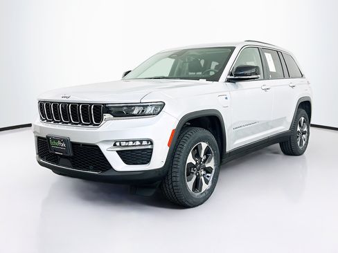 Used 2022 Jeep Grand Cherokee Limited 4xe w/ Luxury Tech Group II AWD/4WD image 3