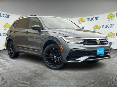 Certified 2022 Volkswagen Tiguan SE R-Line
