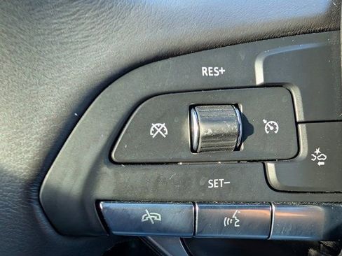 Used 2021 Cadillac XT6 Luxury image 16