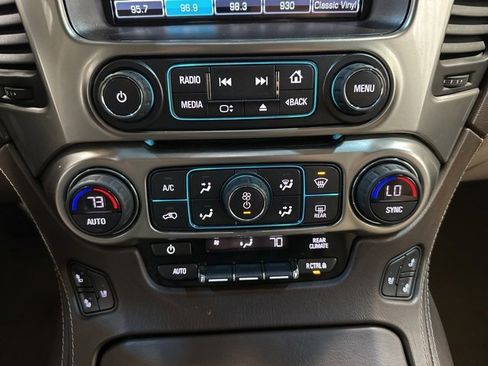 Used 2019 Chevrolet Suburban Premier image 24