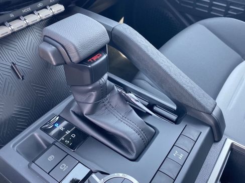 Used 2025 Toyota Tacoma TRD Off-Road image 17