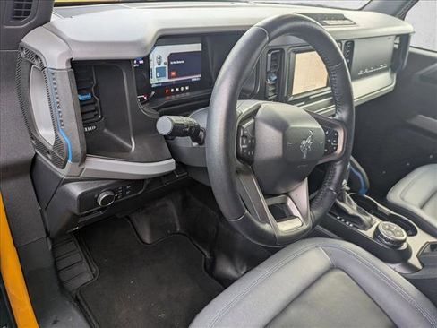 Used 2021 Ford Bronco Black Diamond image 16