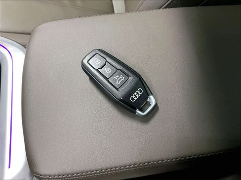 Certified 2025 Audi Q5 Premium Plus w/ Premium Plus image 14