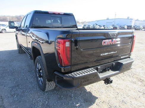 New 2026 GMC Sierra 3500 Denali w/ Denali Reserve Package AWD/4WD image 8